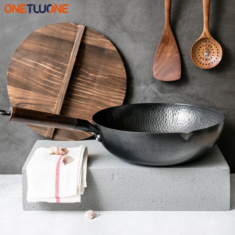 Carbon Steel Wok Pan 32cm Stir Fry Wok Set with Wooden Lid Non-Stick Flat Bottom Frying Pan for Electric Induction and Gas Stove - DDD.MARKET